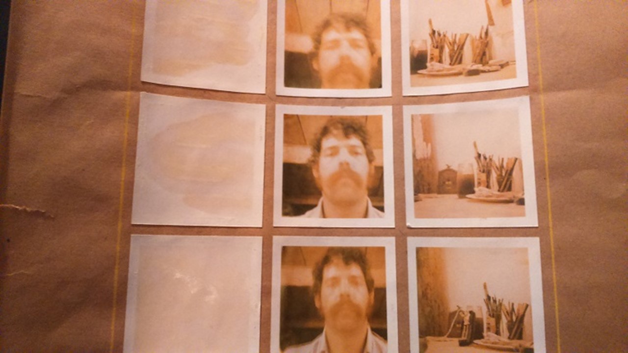 F. Ehrenberg. "Autorretrato autorizado polacolor", 1976. Collage. Polaroids sobre cartulina. Titulada, fechada y firmada. 41,2 x 41,3 cm.