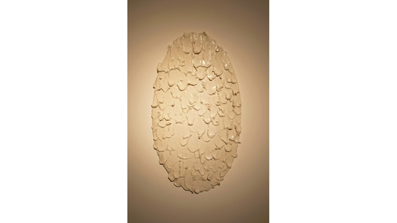 "Mirror 2", 2020. Ceramics (glazed porcelain). 43 x 24 x 2 cm. Freijo Gallery, 2020.