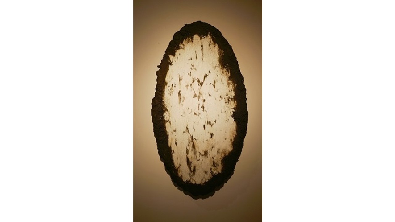 "Mirror 1", 2020. Ceramics (stoneware and porcelain). 56 x 32 x 5 cm. Freijo Gallery, 2020.