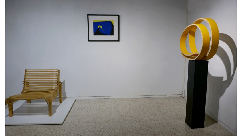 Vista de la exposición  "Juan Cuenca, una historia de muchas dimensiones" en Galeria Freijo, 2022.