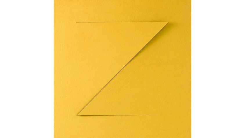 Z,  "Abecedario", 2021. Lámina de contrachapado de madera cortada a láser, tensada y pintada al óleo. 39,3 x 39,3 cm
