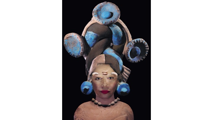 ORLAN se hibrida con figuras antropomorfas mayas nº5, 2022. GEM en Jovellanos 6.